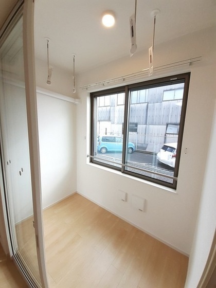 ウエストウイング