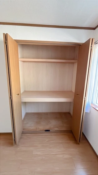 クレストール牟佐