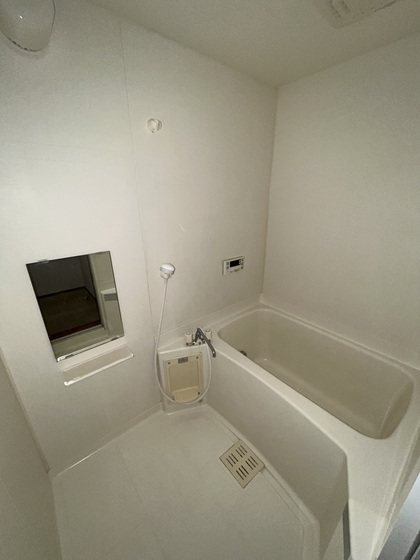 クレストール牟佐