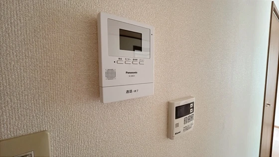 クレストール牟佐