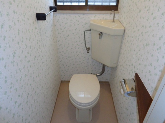 緑井8丁目西村借家 右