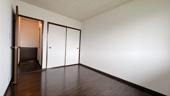 センスフルタウン西王寺Ⅰ-E