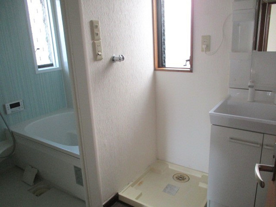 戸坂山根1丁目戸建て