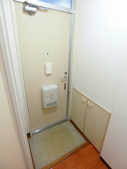 プレジール吉川 A棟