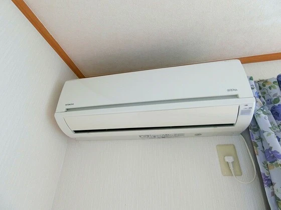 プレジール吉川 A棟