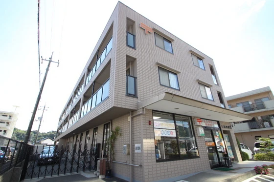 プレジール吉川 A棟