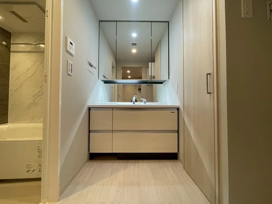 シャーメゾンステージ中央通り