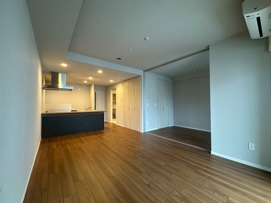 シャーメゾンステージ中央通り