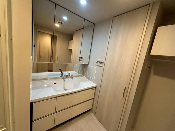 シャーメゾンステージ中央通り