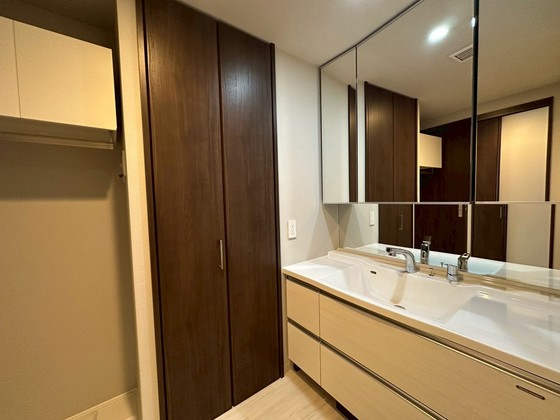 シャーメゾンステージ中央通り