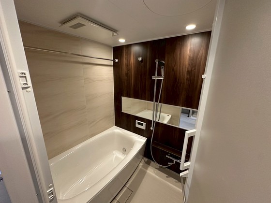 シャーメゾンステージ中央通り