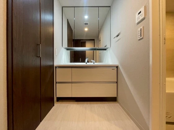 シャーメゾンステージ中央通り