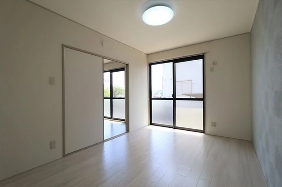 セレーノ・今保 A棟