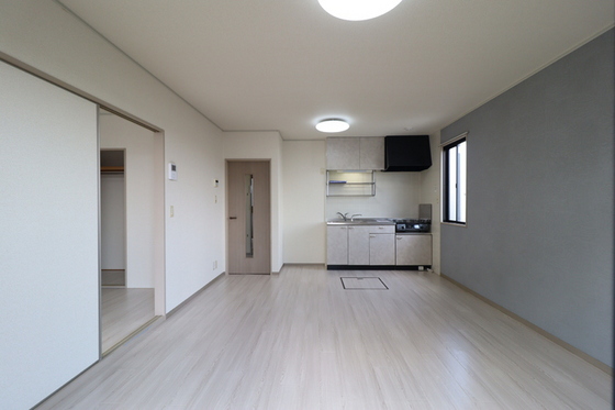 セレーノ・今保 A棟