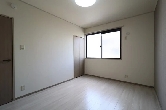 セレーノ・今保 A棟