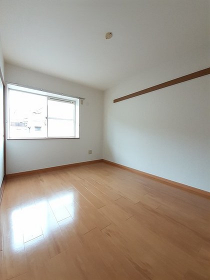 グリンピア古都A