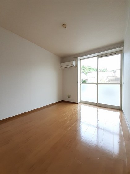 グリンピア古都A