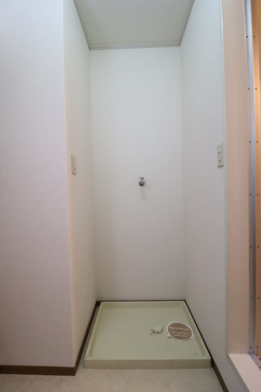 ビューラー福泊 B棟