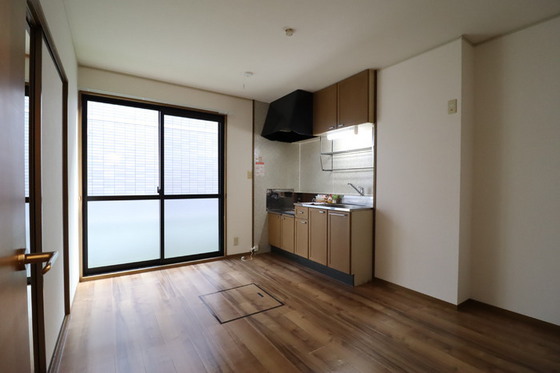 ビューラー福泊 B棟