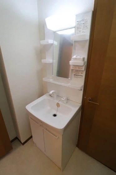 ビューラー福泊 B棟