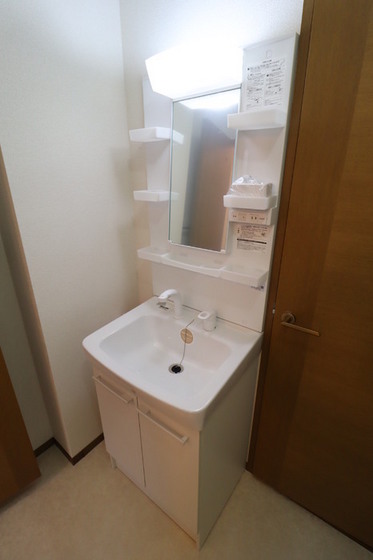 ビューラー福泊 B棟