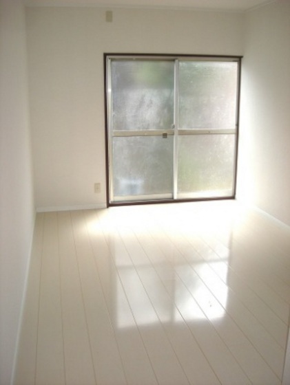 野崎様借家 西側