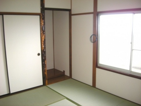 野崎様借家 西側