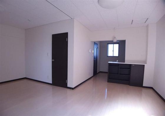 レオネクストパナメーラK