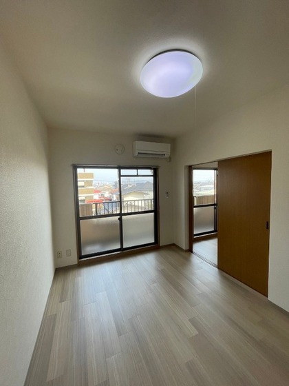 ラソーレ・ウラカミ