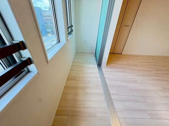 イーストヒルズI