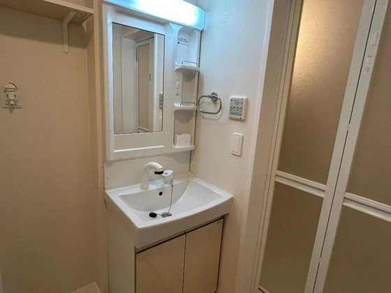 イーストヒルズI