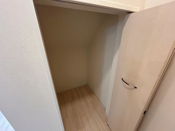 イーストヒルズI