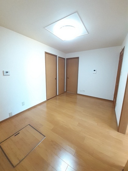 ファミール・ビラB