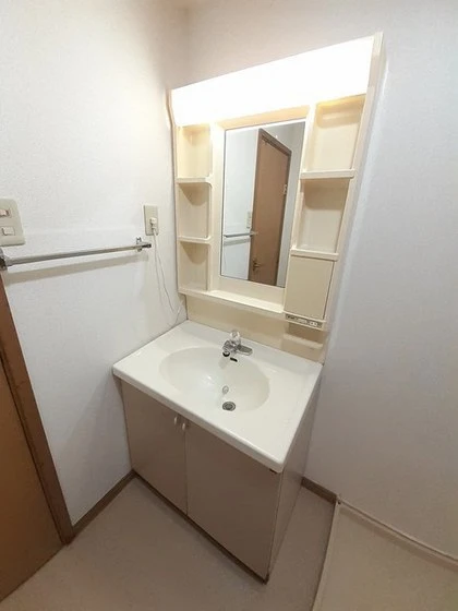 ファミール・ビラB