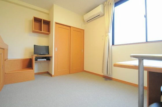 レオパレスEmpress