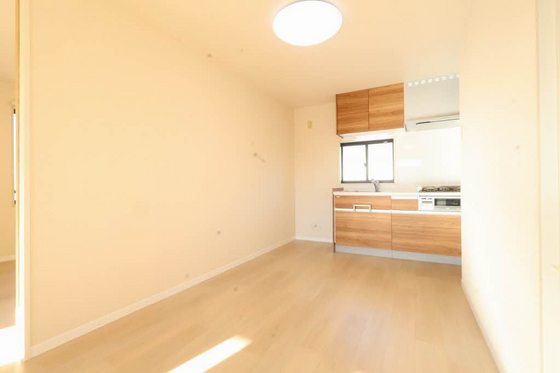 エモーション B棟