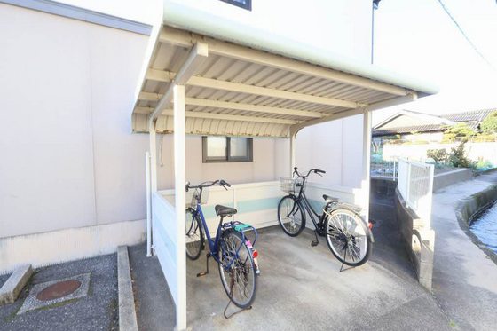 エモーション B棟