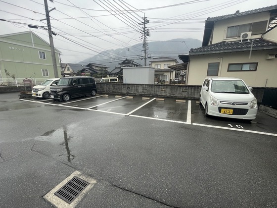 エモーション B棟