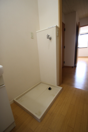 アーバンハイツ中井 B