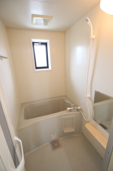 アーバンハイツ中井 B