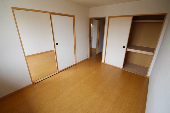 アーバンハイツ中井 B