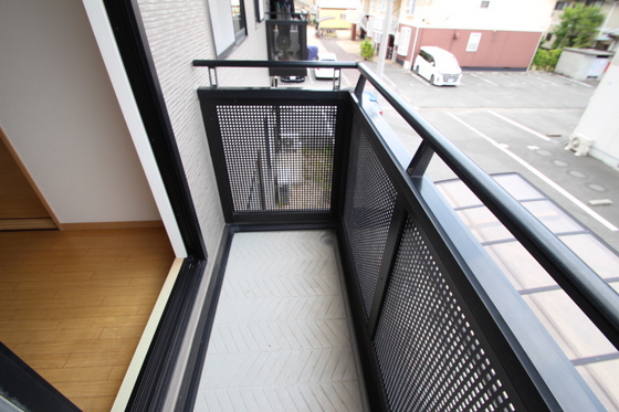 アーバンハイツ中井 B