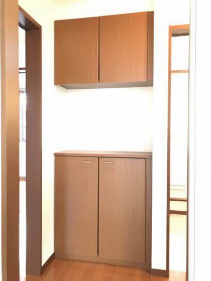 シャイニング テル B棟