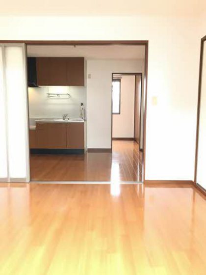 シャイニング テル B棟