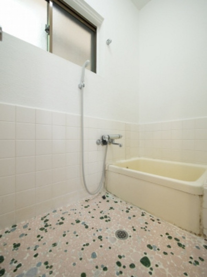 備前原貸家 西中