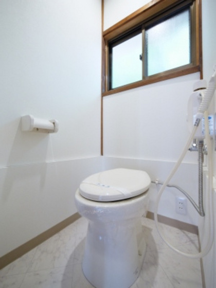 備前原貸家 西中