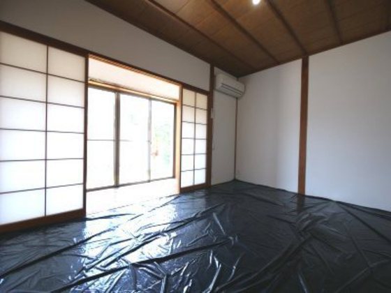 備前原貸家 西中