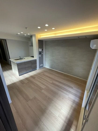 スリール・コート