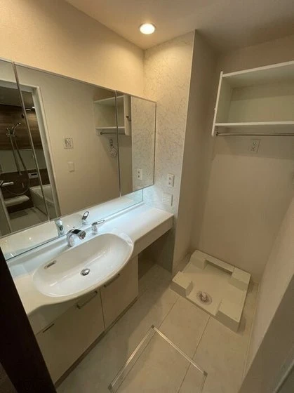 スリール・コート