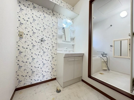 シャーメゾンプレシオン B棟